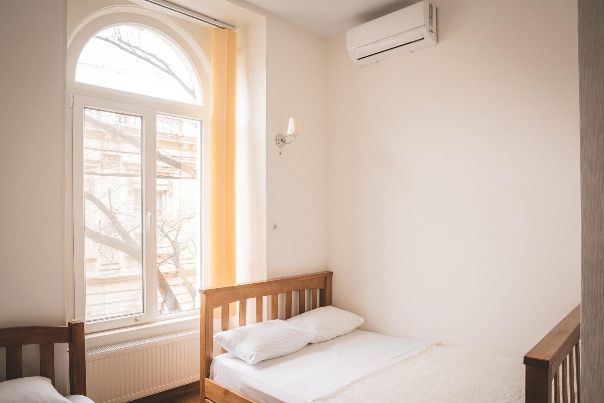 Hh Hotel Тбилиси Екстериор снимка