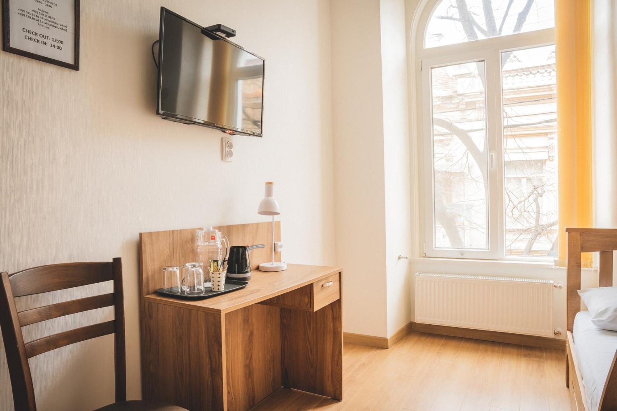 Hh Hotel Тбилиси Екстериор снимка