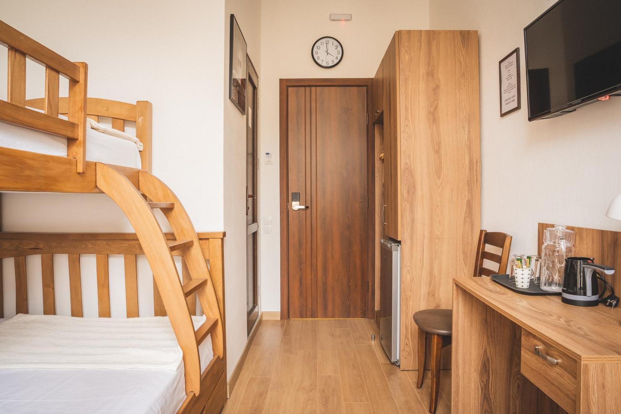 Hh Hotel Тбилиси Екстериор снимка
