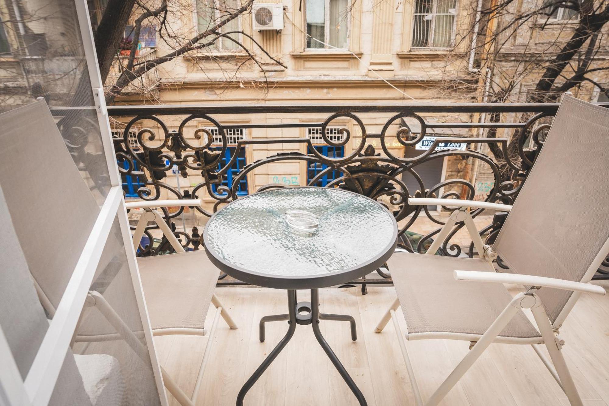 Hh Hotel Тбилиси Екстериор снимка