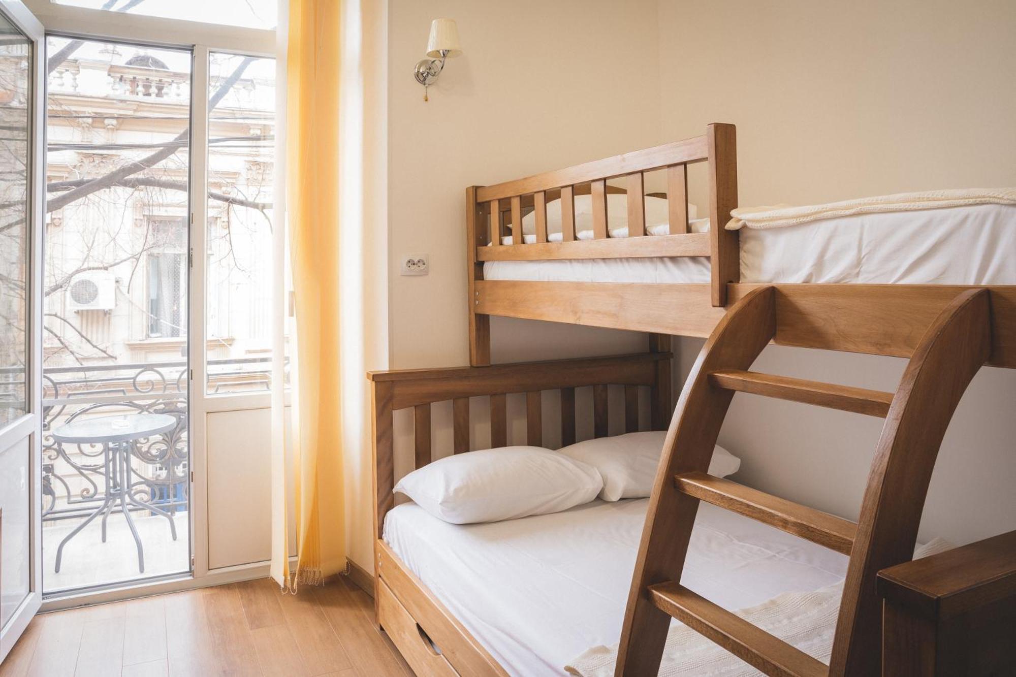 Hh Hotel Тбилиси Екстериор снимка