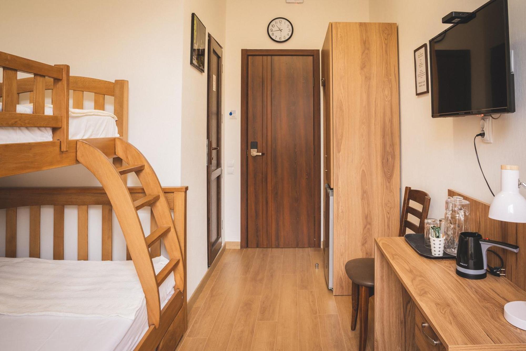 Hh Hotel Тбилиси Екстериор снимка
